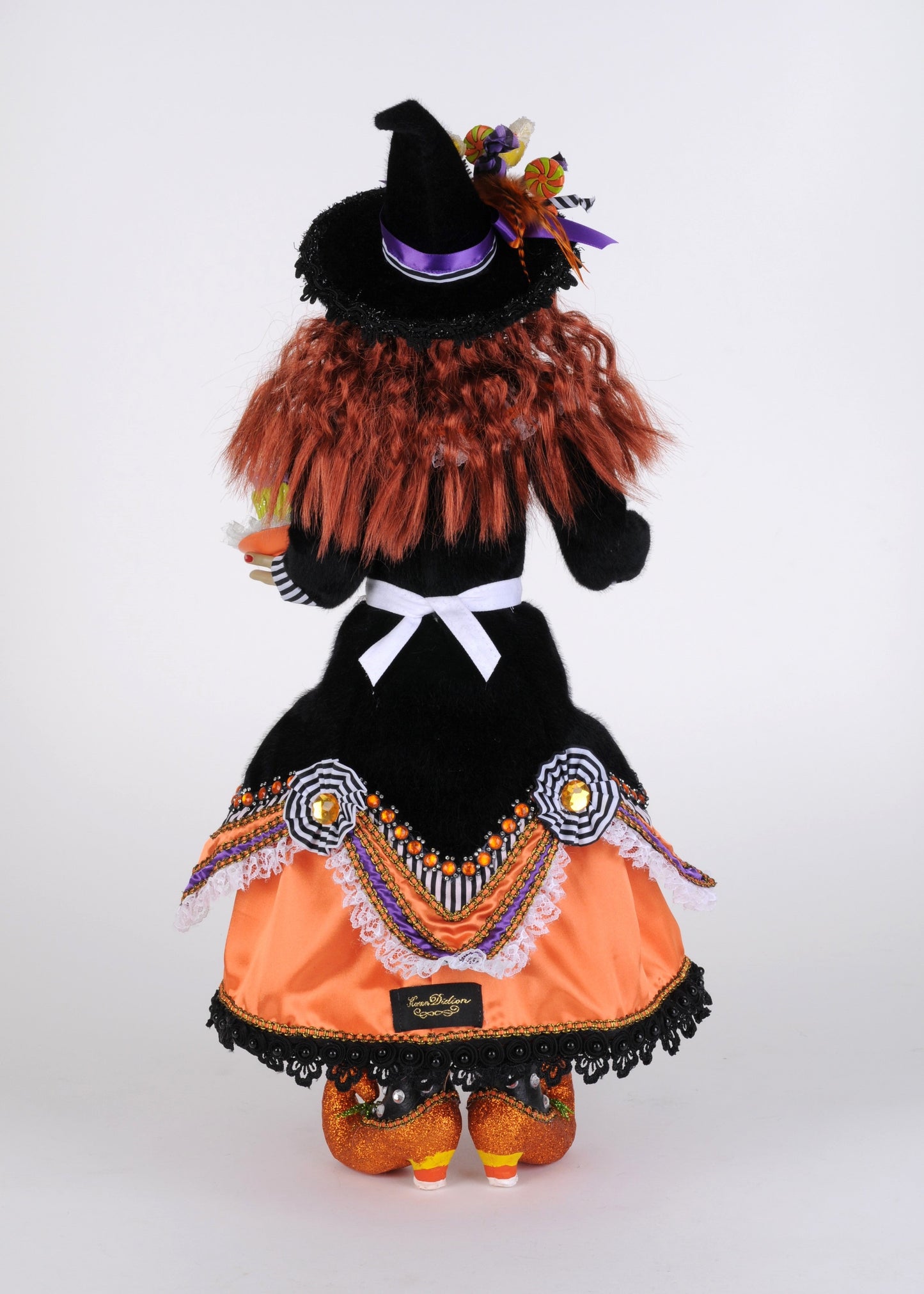 HA22-14 Spooky Treats Witch