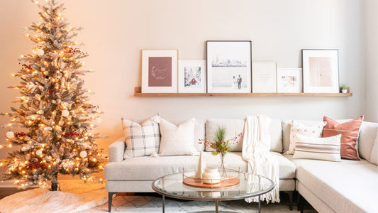 Decorating Small Spaces: Big Christmas Cheer in Tiny Homes 🎄🏠
