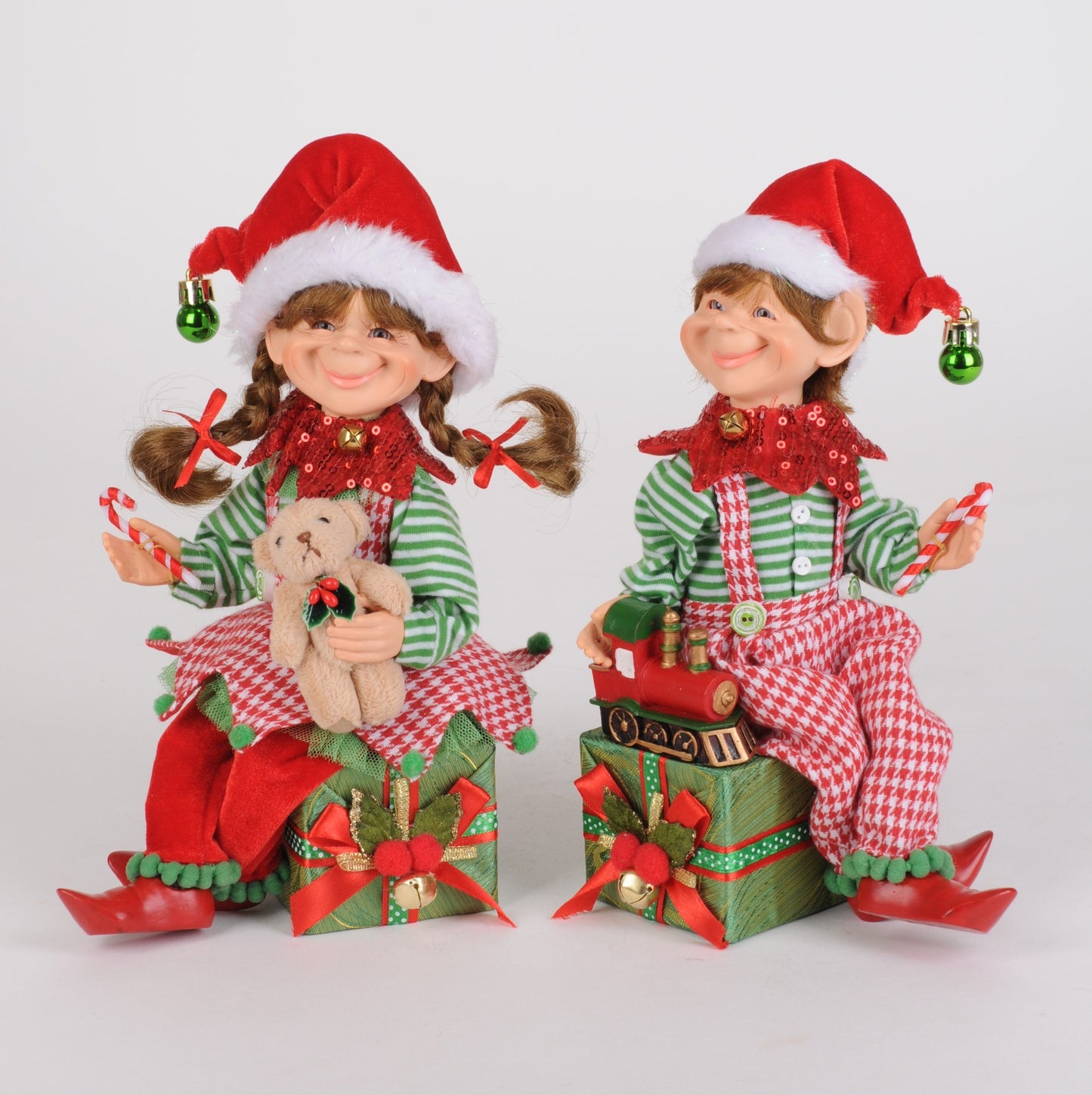 CC09-28 Christmas Presents Elf Set
