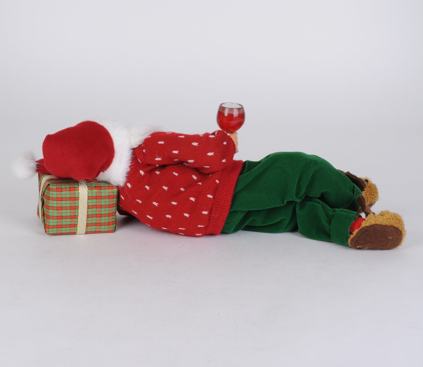 CC14-13 Lying Wine and a Movie Santa