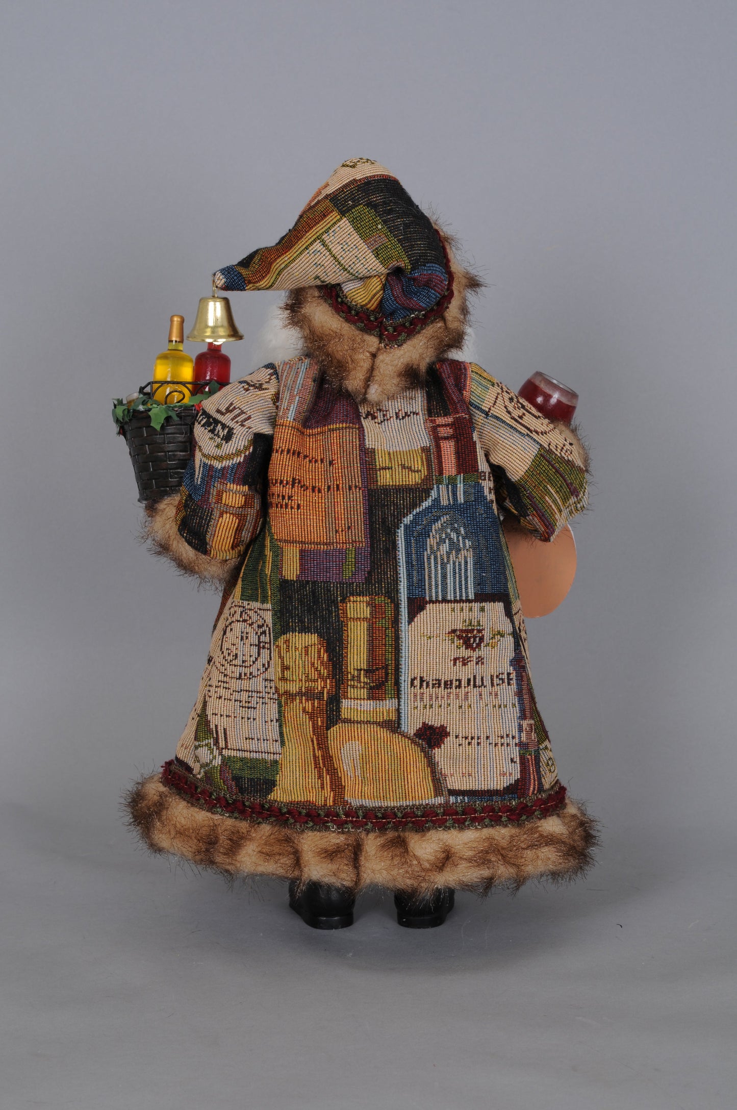 CC16-132 Basket of Cheer Santa