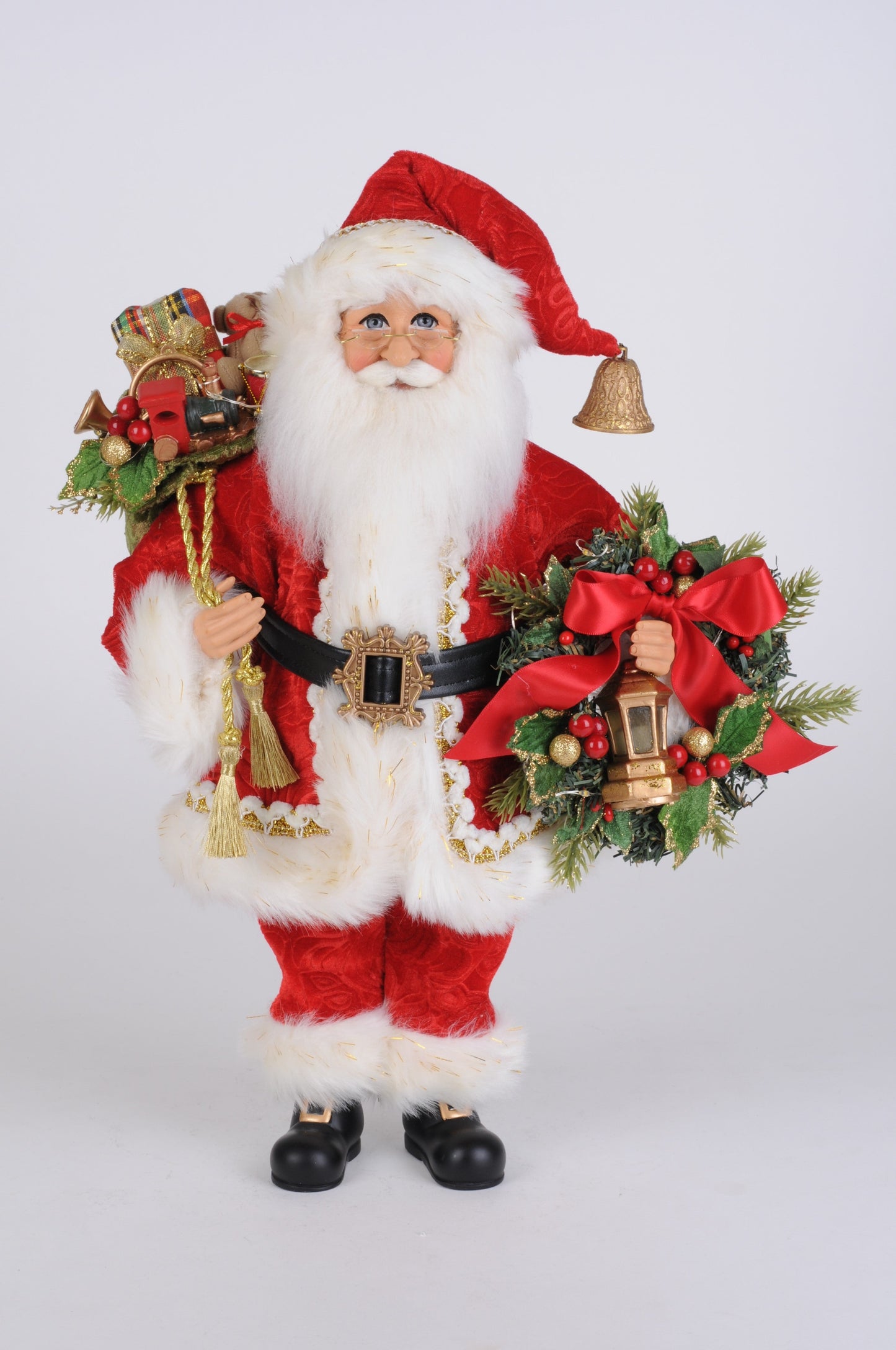 CC16-213R Lighted Berry Wreath Santa