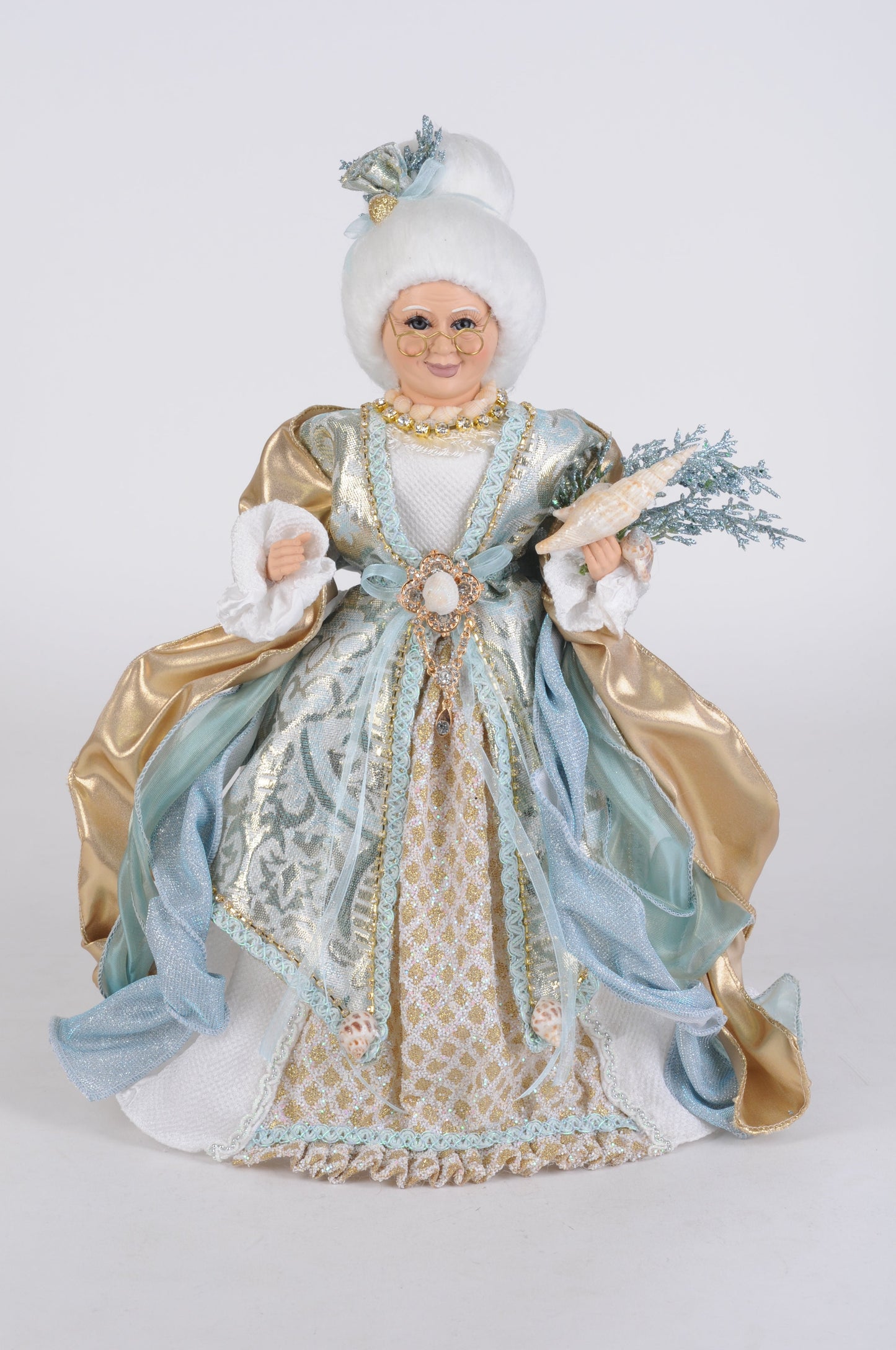 CC16-243 Coastal Mrs. Claus