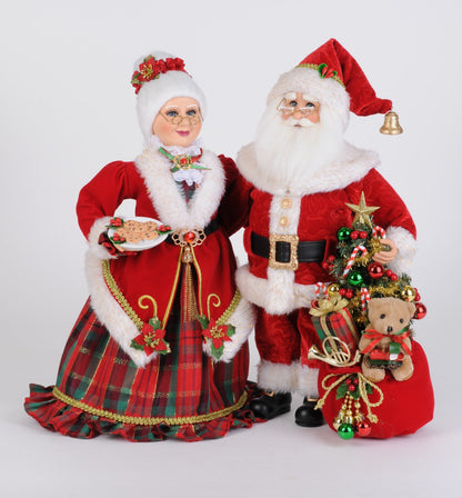 CC16-245 Lighted Santa & Mrs. Bearing Gifts