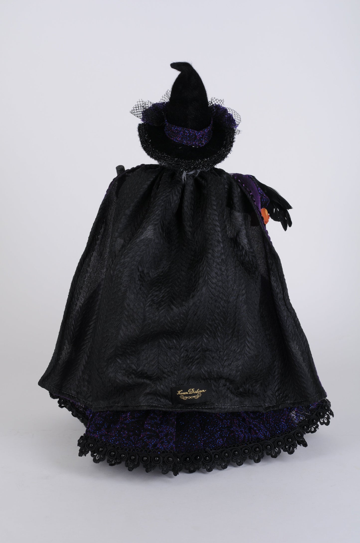 HA18-34 Vera Witch
