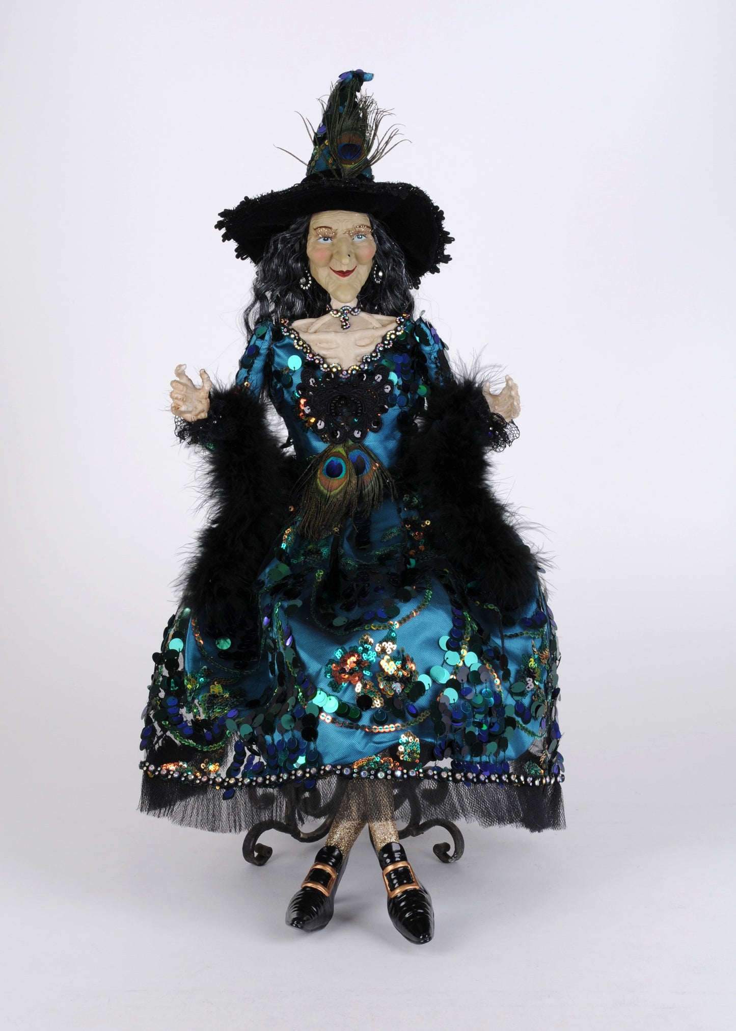 HA26-26 Glitzy Pecock Witch