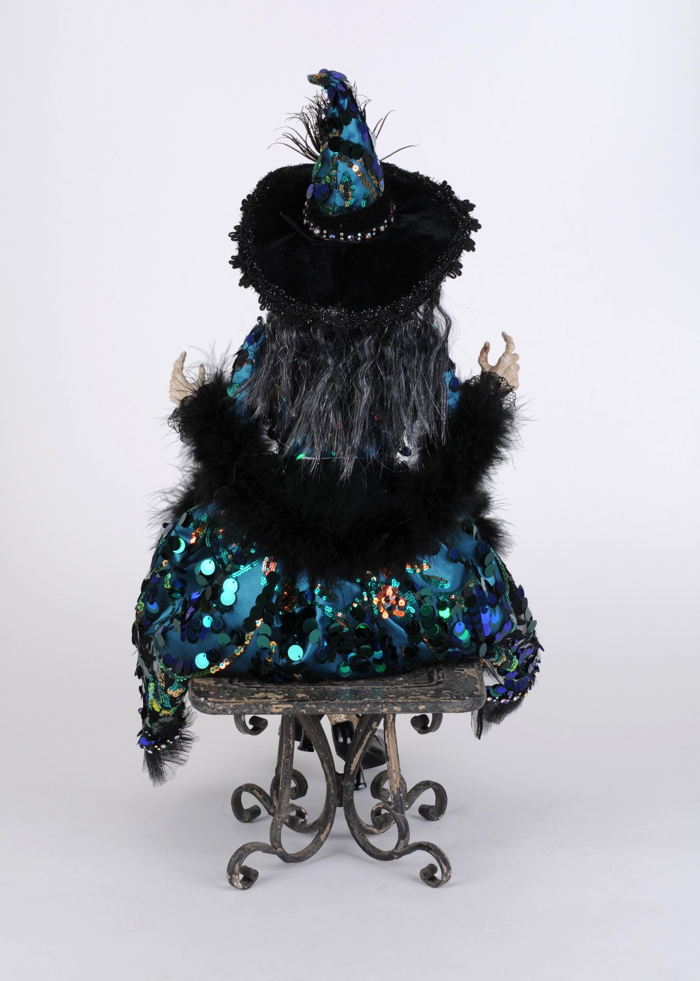 HA26-26 Glitzy Pecock Witch
