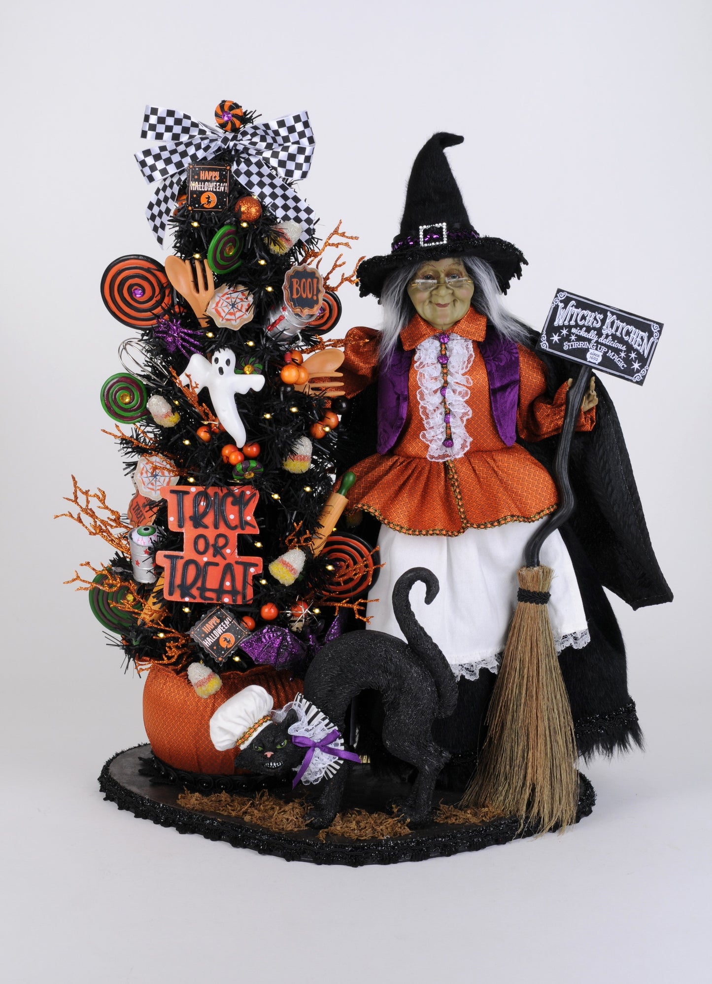 HASC-09 Lighted Tricks or Treats Kitchen Witch