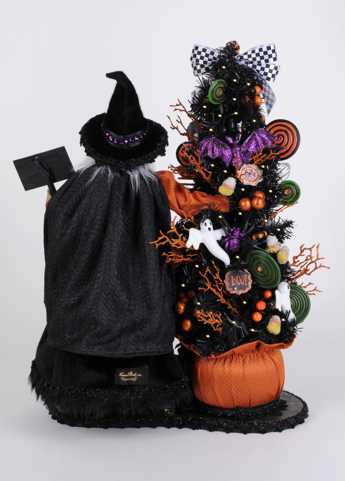 HASC-09 Lighted Tricks or Treats Kitchen Witch