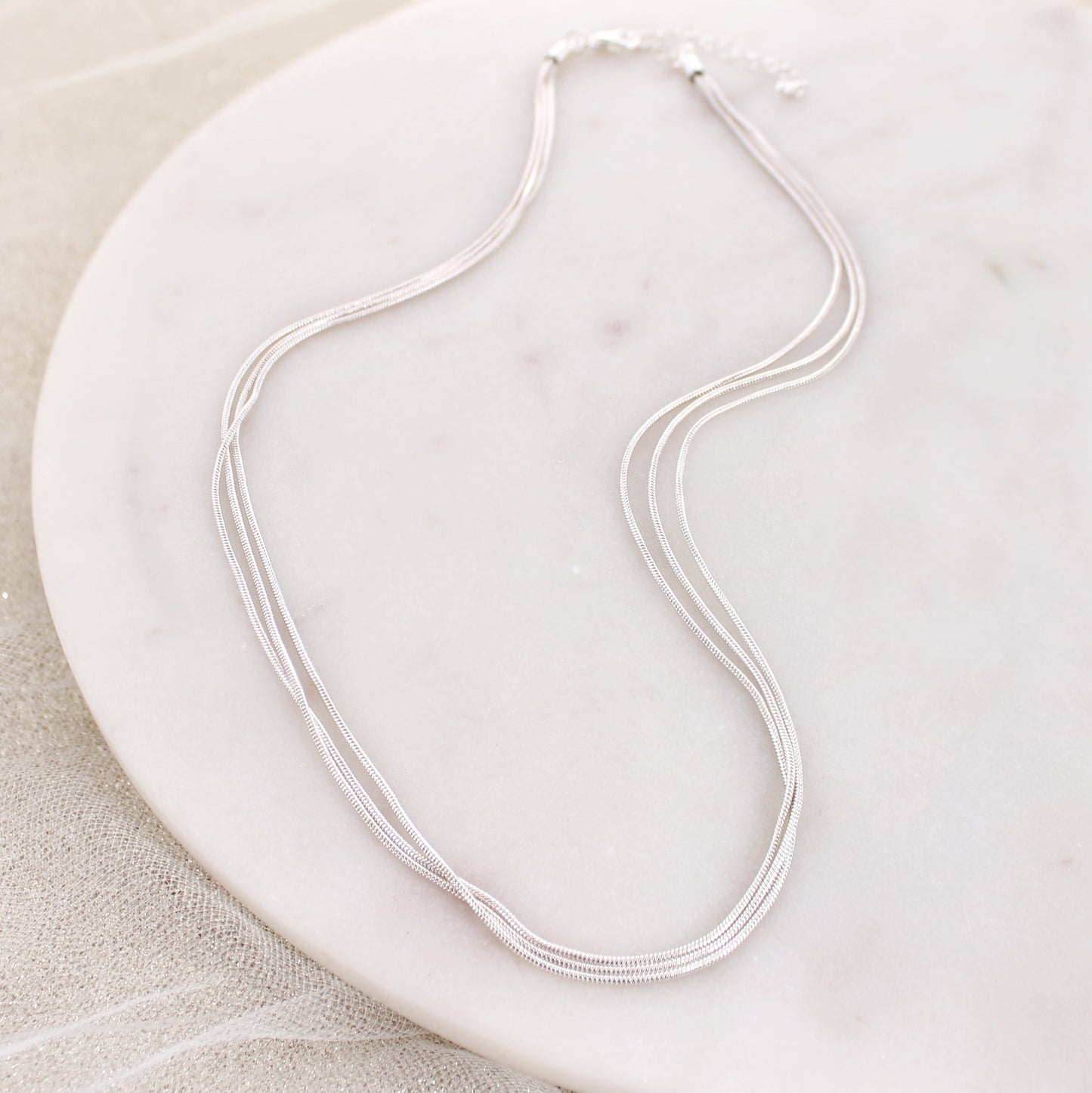 18" Silver 3 strand chain necklace