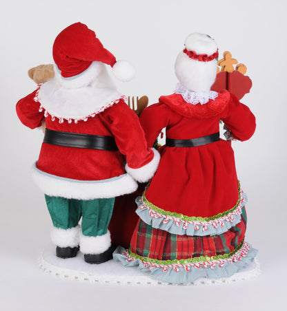 SC-65 Lighted Claus Cookie Bakery