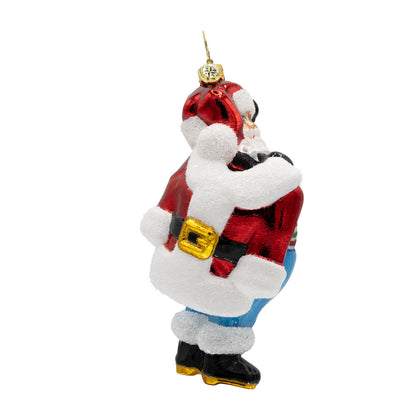 Santa's Wardrobe Change